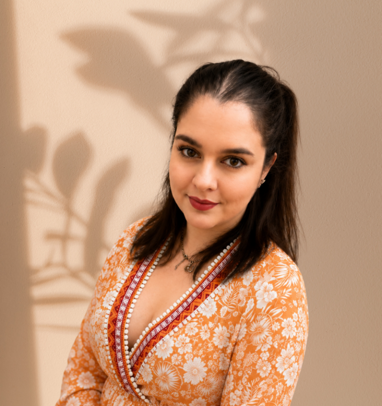 Portrait d'Audrey, présidente de Douceur et petits pas et auxiliaire de crèche